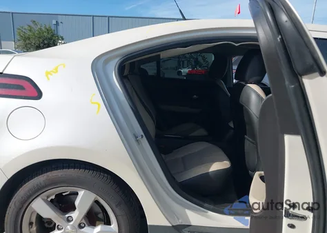 2012 Chevrolet Volt from USA, damaged, VIN 1G1RB6E44CU115898